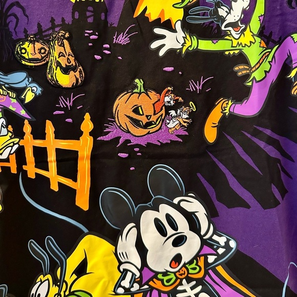 Men’s Disney Cruise Line Halloween Short Sleeve T-Shirt - Various Sizes - NWT - Picture 3 of 7